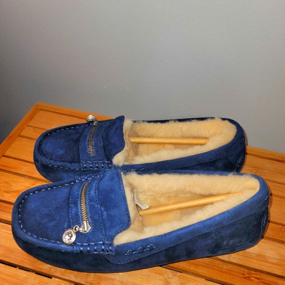 UGG Ansley Charm Moccasin, Midnight Blue, Women's Size 8 - Picture 2 of 9